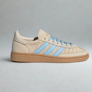 adidas Women's Handball Spezial Sand Strata Clear Sky Blue 7.5 NIB